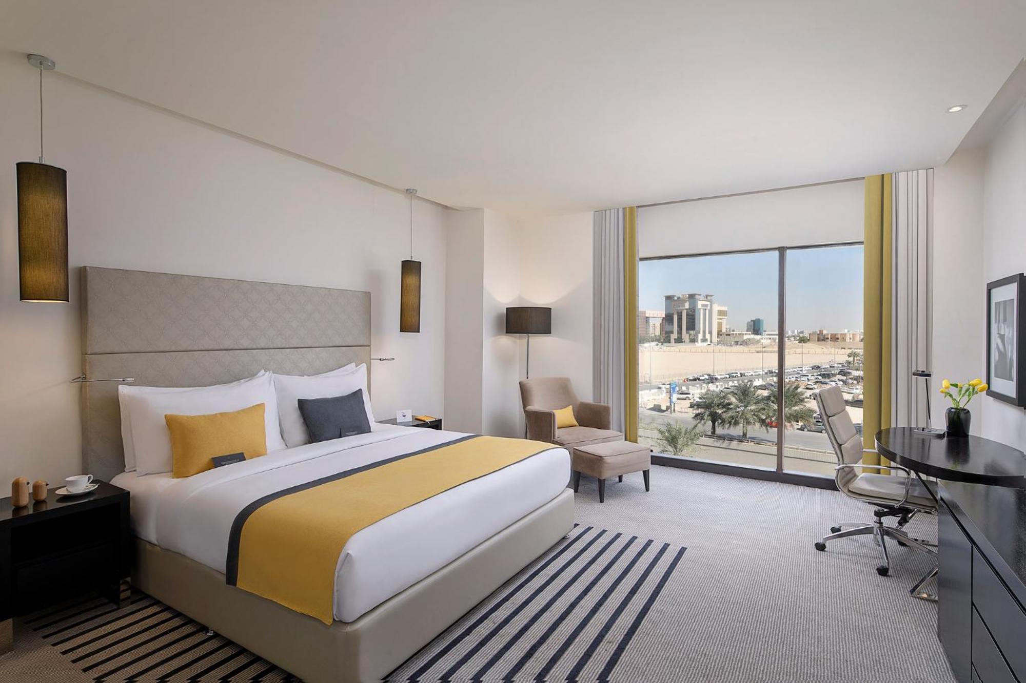 voco - Riyadh, an IHG Hotel Buitenkant foto Deluxe Room