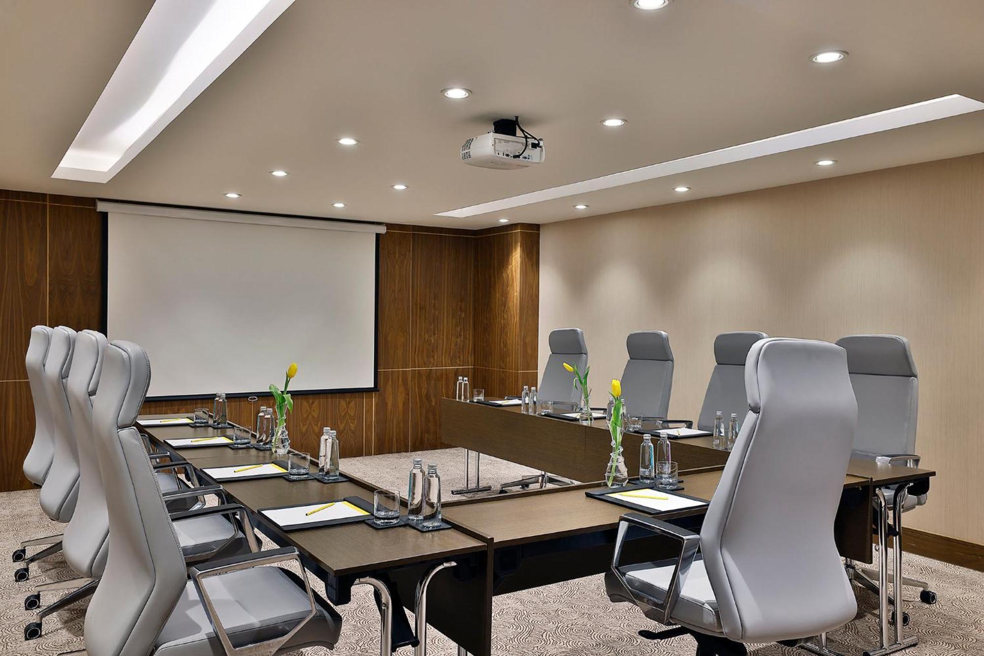 voco - Riyadh, an IHG Hotel Buitenkant foto Meeting room
