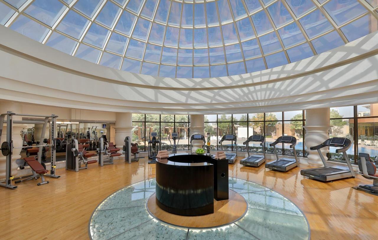 voco - Riyadh, an IHG Hotel Buitenkant foto The gym at the Four Seasons Hotel, Cairo
